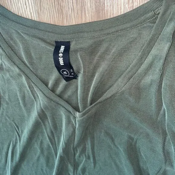 Agnes and Dora & Ava Viv Top and Dress Bundle of 4 Size XL, X - Picture 4 of 5